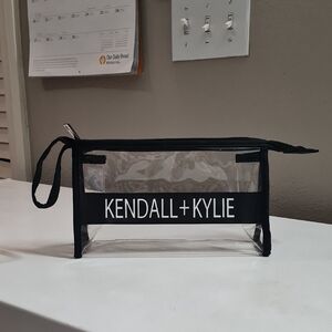 COPY - Kendall + Kylie Transparent Makeup Bag